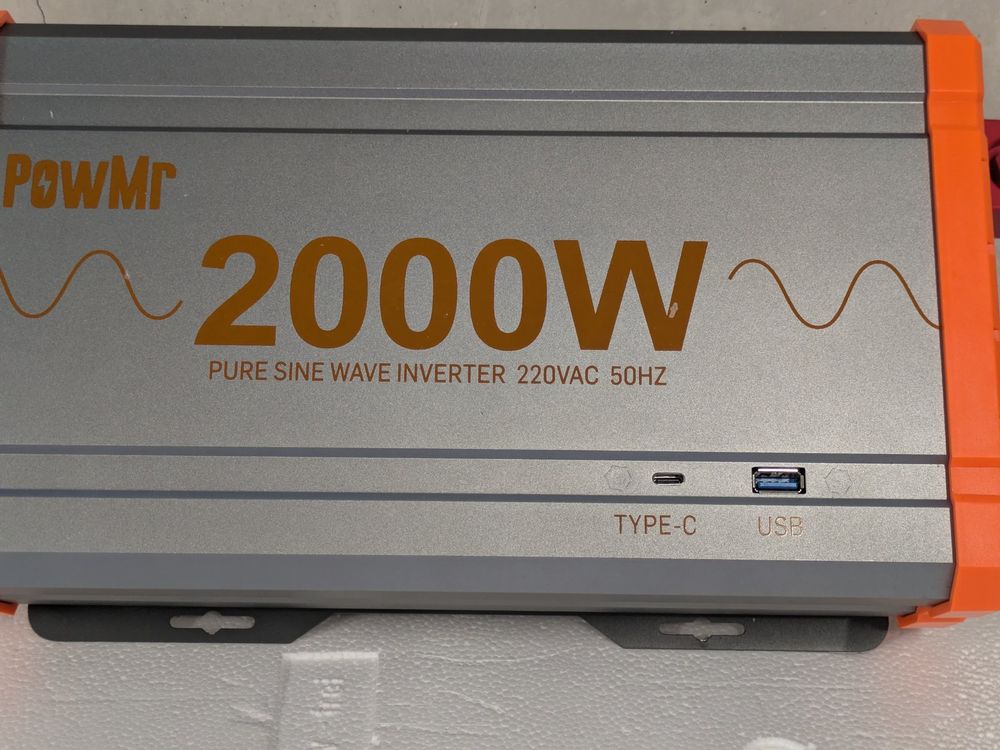 Sinus Wechselrichter 12V DC zu 230V 2000W (Neu und originalverpackt) in ...