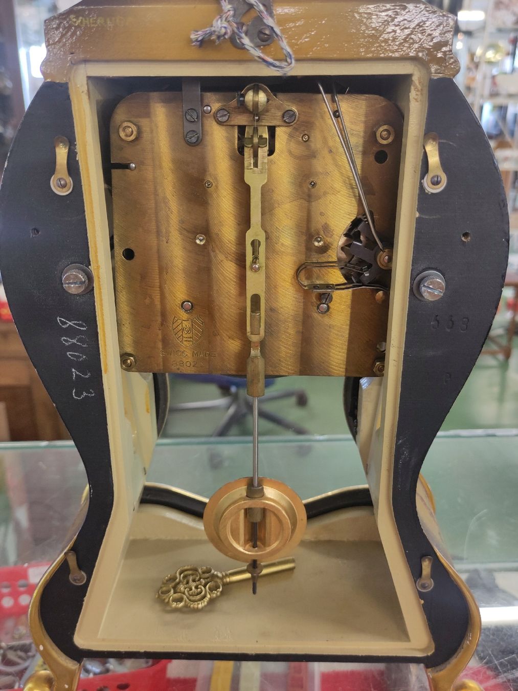 Pendules & Horloges murales: Le Castel Pendeluhr braun&gold – D'occasion à Pratteln par Cartonsducoeur_bl 9