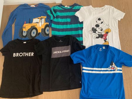 Kleiderpaket 5 T-Shirts/1 Pulli Gr. 134/140 für Jungen
