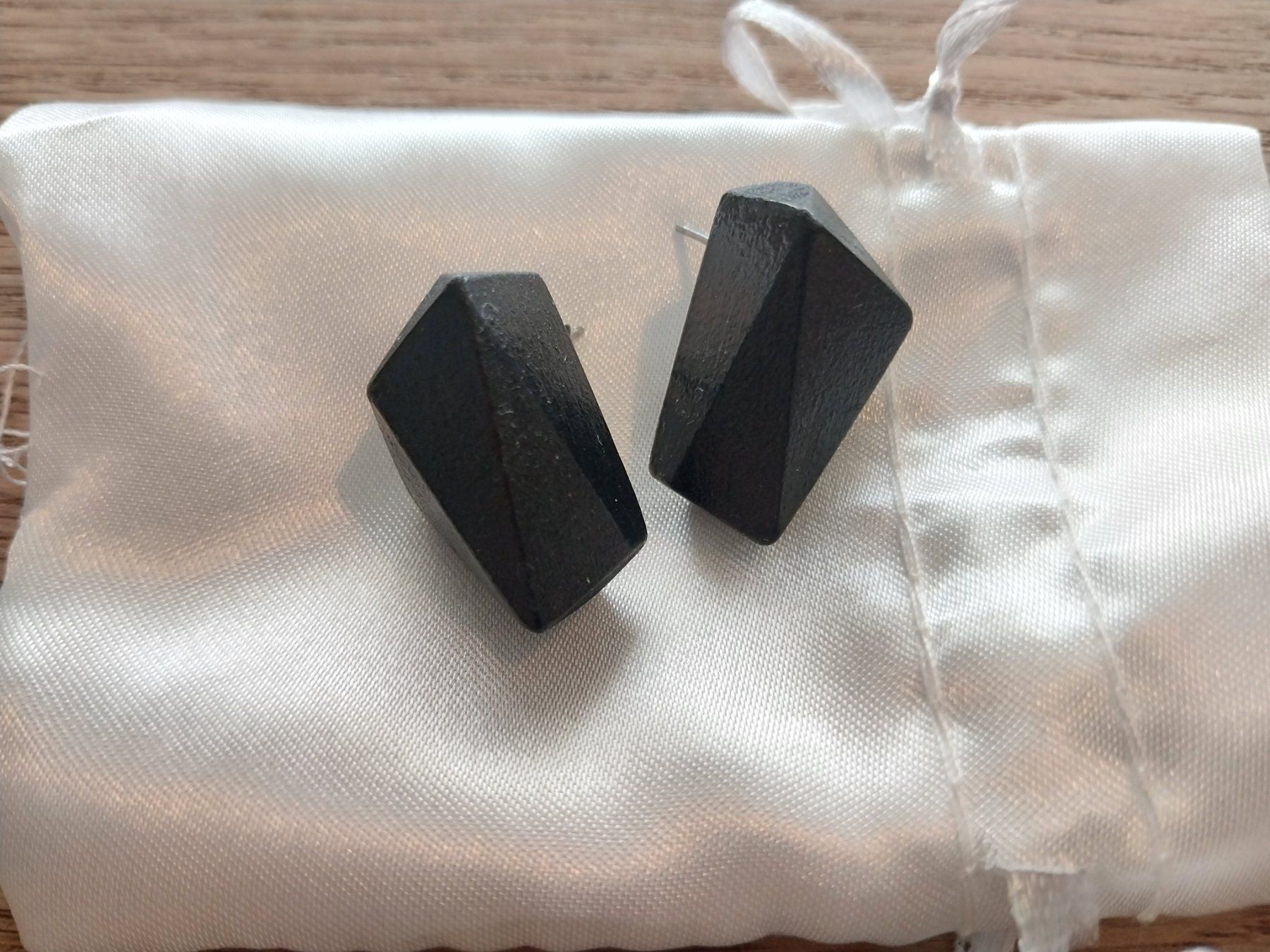 Orecchini pendenti & Orecchini a lobo: Boucles d'oreilles en bois Salomé Charly – Nuovo (secondo la descrizione) da Ependes FR venduto da vintage02