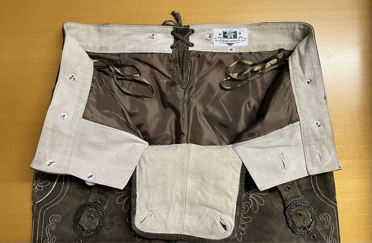 Pantaloni: Lederhose von WIESENPRINZ - Echtleder, Grösse 48 – Nuovo (secondo la descrizione) da Zürich venduto da VVintage 4