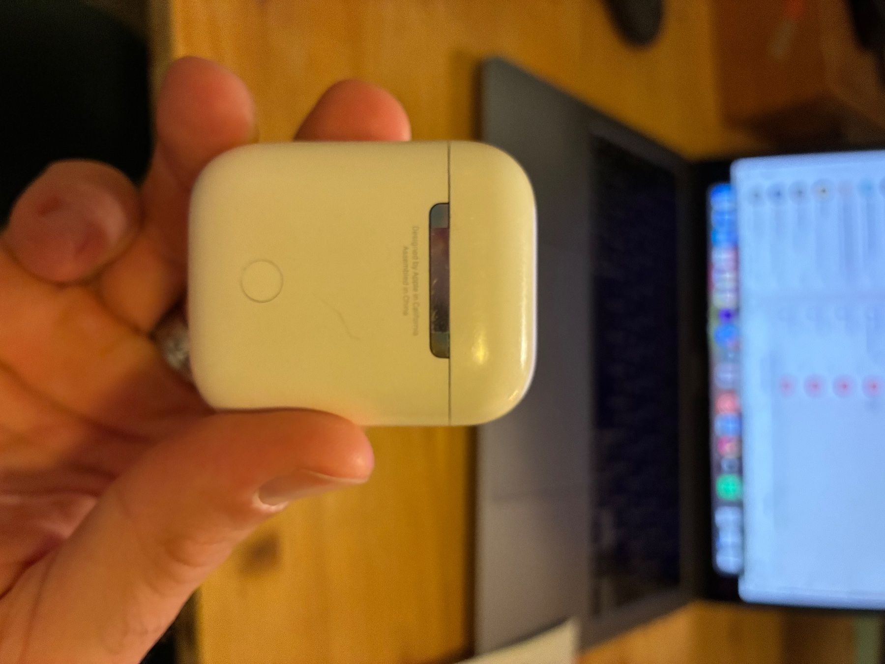 Apple Cuffie: Apple AirPod 2. Generation rechts mit Ladecase – Usato da Aarau venduto da ChlineFisch 2