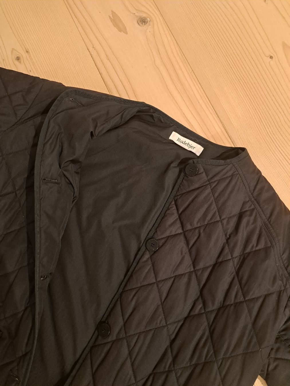 Mäntel: Rodebjer Steppmantel XS, schwarz – Gebraucht aus Chur von Ahorna 1