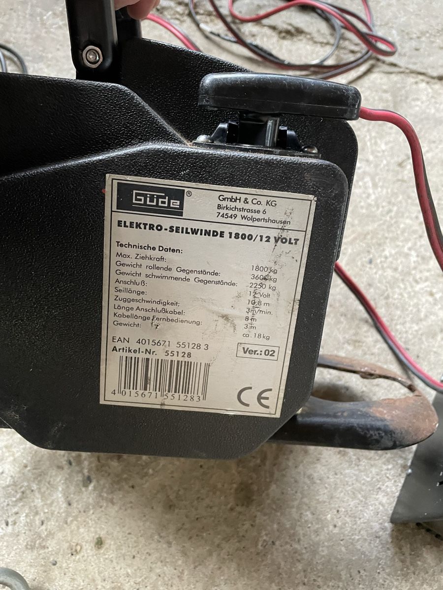 Tutti gli attrezzi: Seilzugwinde 12v Gebraucht! – Usato da Gipf- Oberfrick venduto da T30Zimm 2