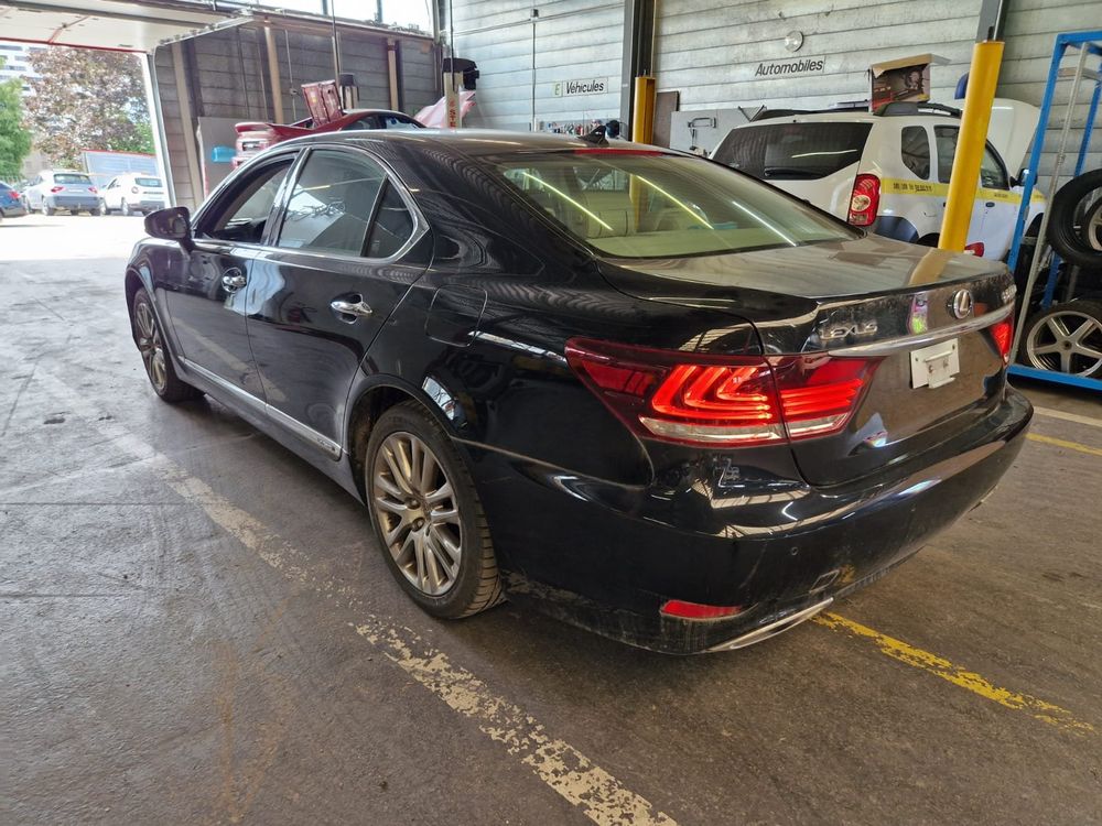 LEXUS LS 600h 5.0 V8 excellence AWD Automatic 3