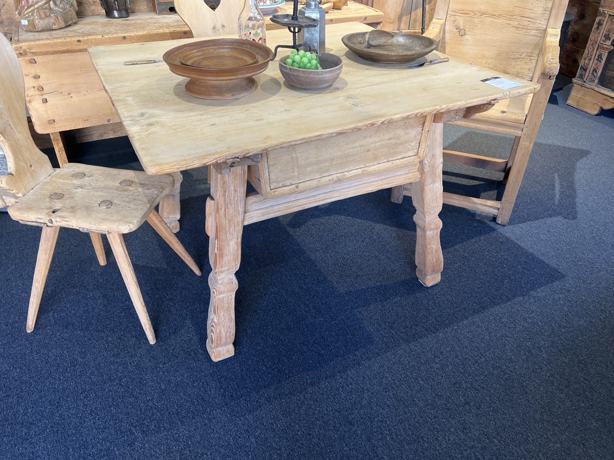 Tavoli: Schragentisch 18.Jhd – Usato da Gossau SG venduto da Keller-Antiques