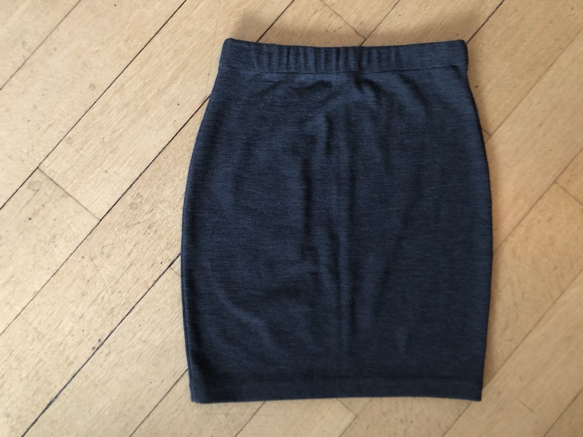 Benetton Gonne: BENETTON Strickrock grau Wolle Gr S – Nuovo (secondo la descrizione) da Bern venduto da Etzy 1