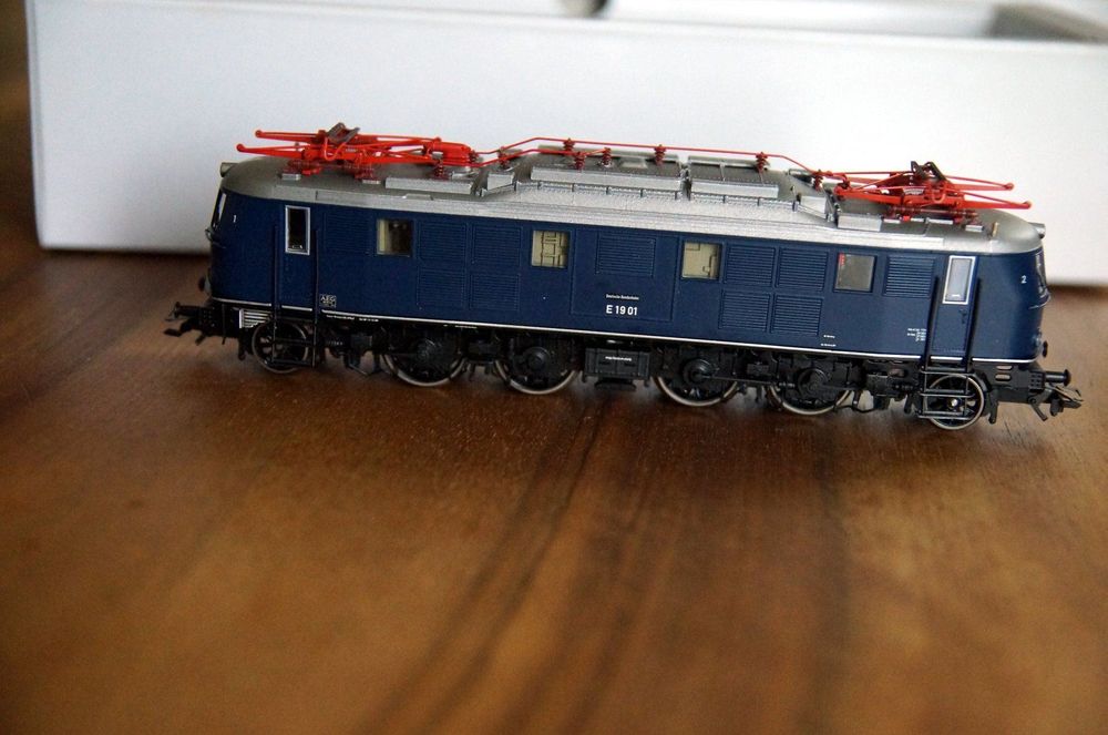 Trix H0 - 22558 - Locomotive électrique - BR 152 - DB