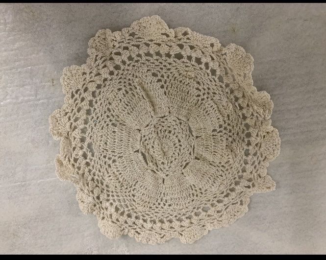 Untersetzer: Handgemachtes Deckchen, Häkeldeckchen, ca. 20cm Durchmesser – Neu (gemäss Beschreibung) aus Erlenbach ZH von Ritschly 2