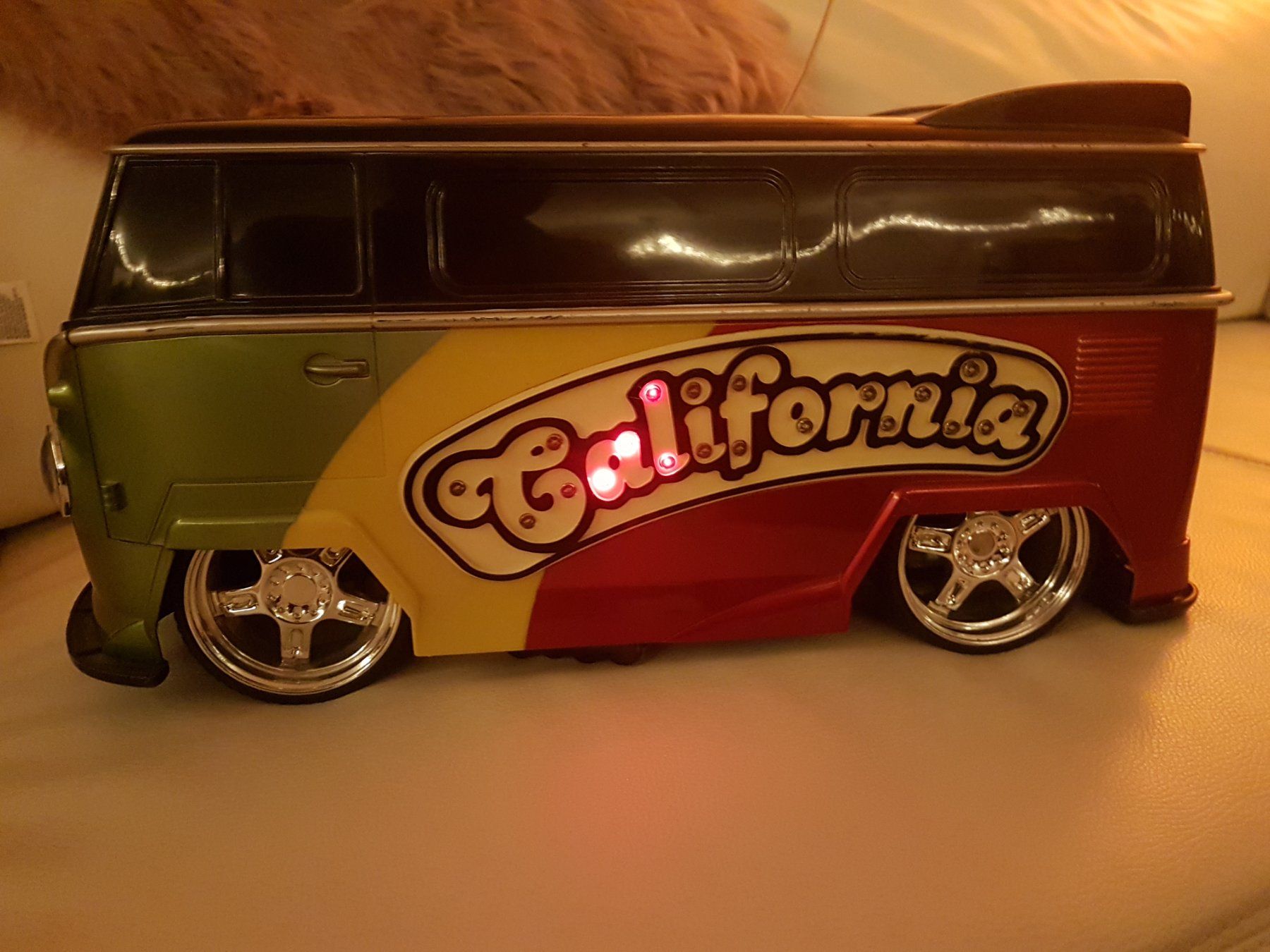 RC Modellbau: VW Bus T1 RC mit Beleuchtung – Defekt aus Uster von Gery8 3