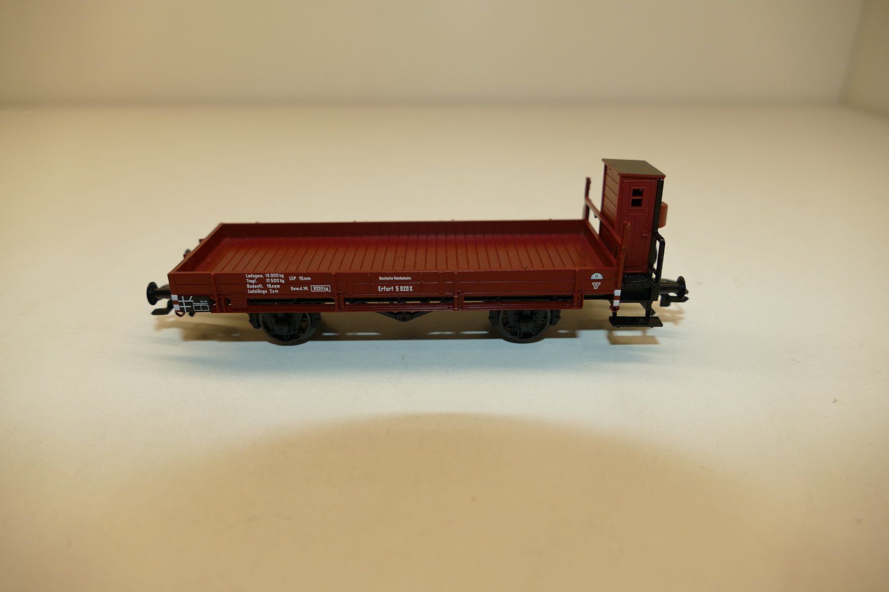 Fleischmann Modelleisenbahnen: Fleischmann H0: DR Flachwagen mit Bremserhaus – Neu (gemäss Beschreibung) aus Niederhasli von rail-duerst 4