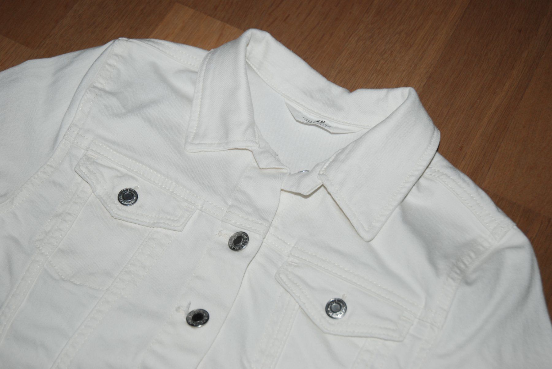 H&M Vestes & Manteaux: Jeansjacke weiss, H&M, Gr. 158 – D'occasion à Laupen BE par sabale 3