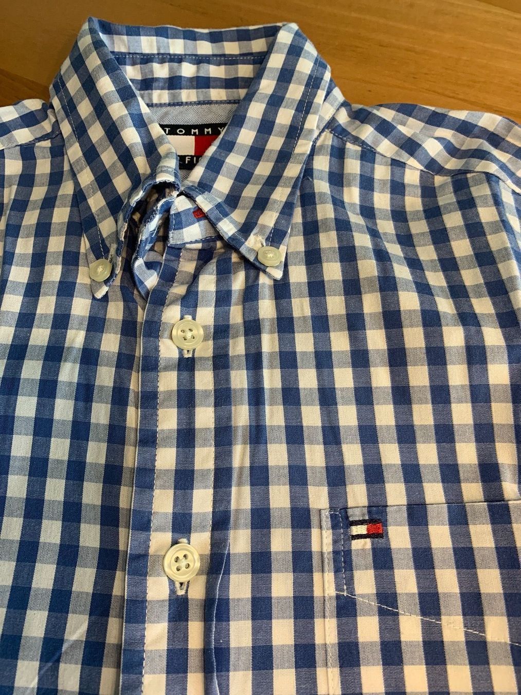 Tommy Hilfiger Hemden, T-Shirts & Polos: Tommy Hilfiger Hemd gr 146 – Gebraucht aus Mettmenstetten von _4_YOU_ 1