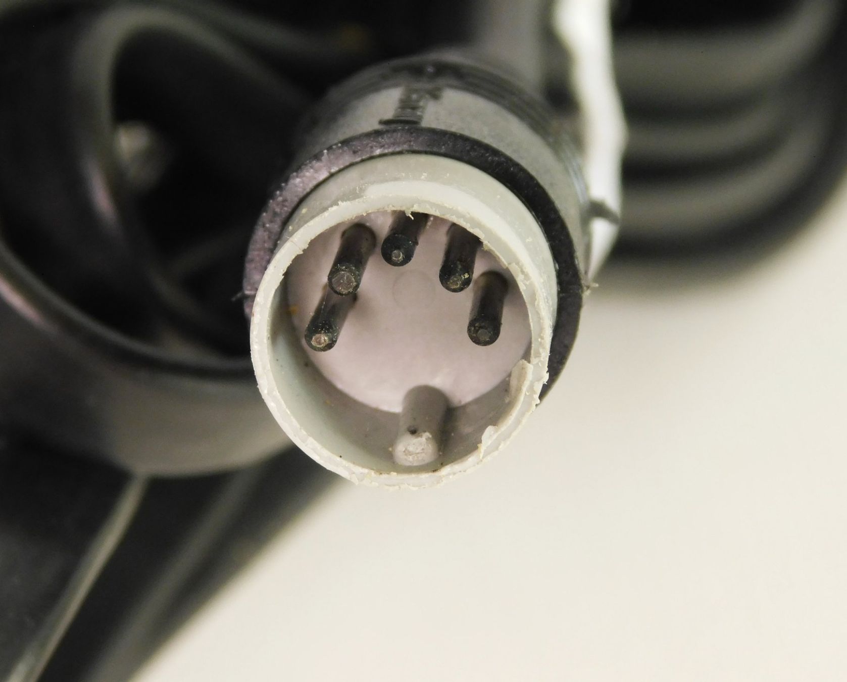 Kabel: 5 Pol Din Stecker Kabel – Gebraucht aus Emmenbrücke von Ulisse-22 3