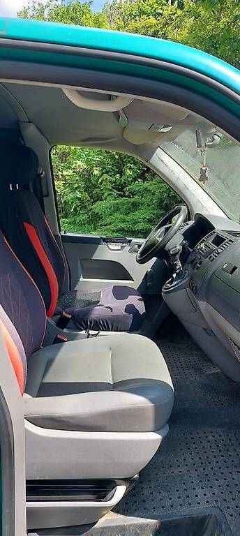 VW Autos: VW T5 Transporter langer Radstand 8 Plätze – Gebraucht aus Zweisimmen von Nicu83 2
