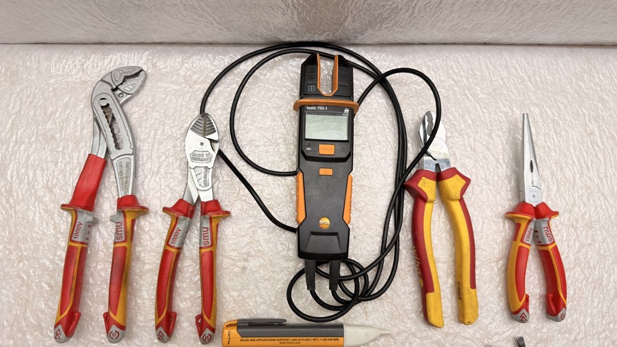 Tutti gli attrezzi: Elektriker Werkzeug stromer Set 1000 volt – Usato da Rotkreuz venduto da perlengott 8