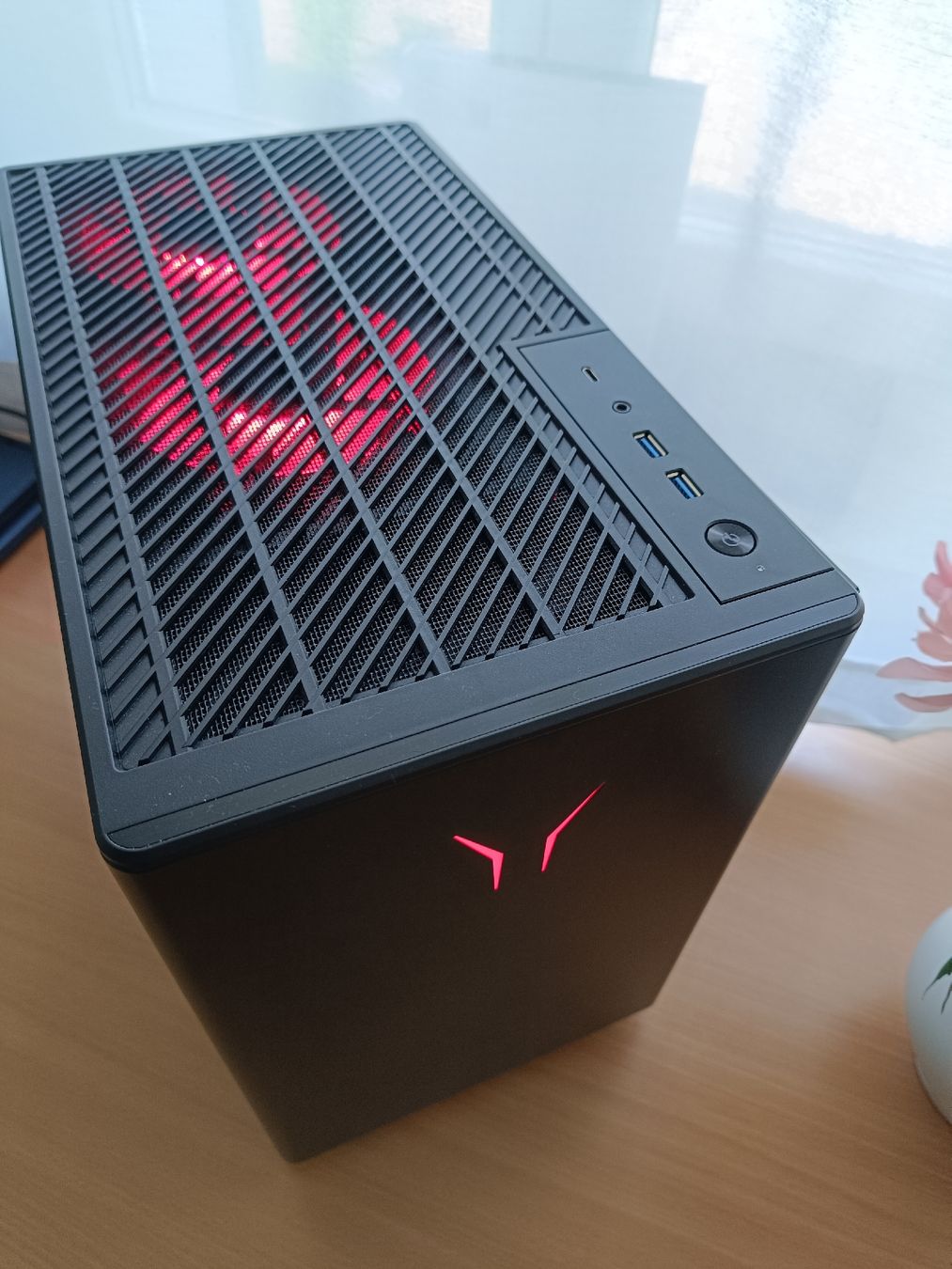 Intel PC: Gaming PC Intel Core Ultra 5, 32GB RAM, AMD RX 7600, Win 11 – Nuovo (secondo la descrizione) da Sitterdorf venduto da phoenix_85 4