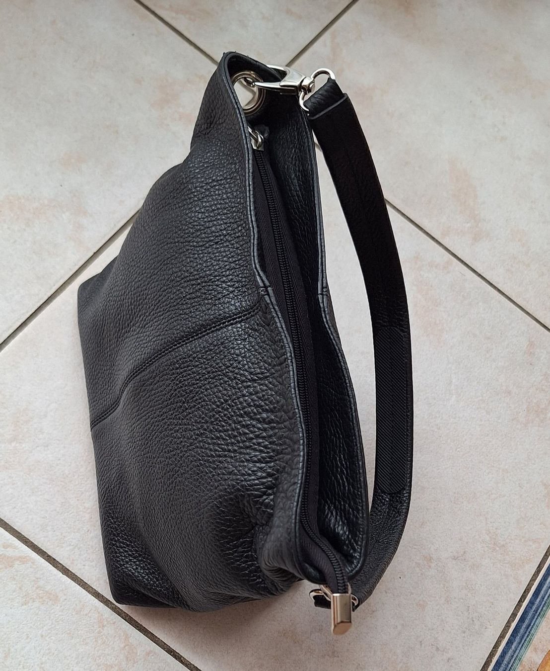Taschen für Damen: Sac noir en cuir – Gebraucht aus St-Triphon von Jldr0 4