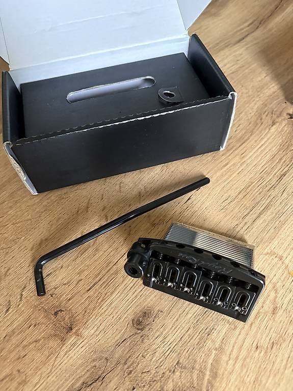 Strumenti musicali: Floyd Rose Rail Tail Tremolo – Usato da Brügg BE venduto da Mathys1