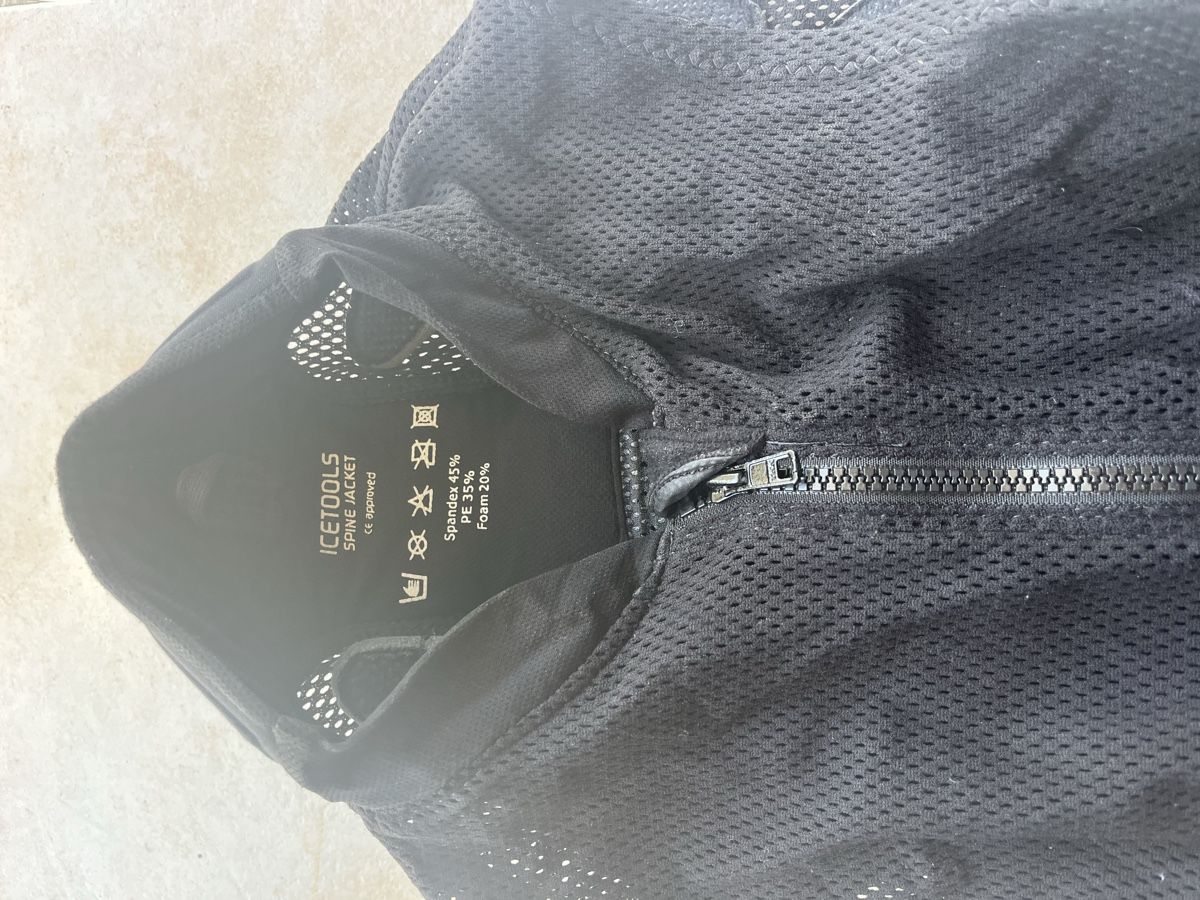 Protezioni & Imbottiture: Rückenprotektor von Icetools – Usato da Neerach venduto da fuz_8d7l 3