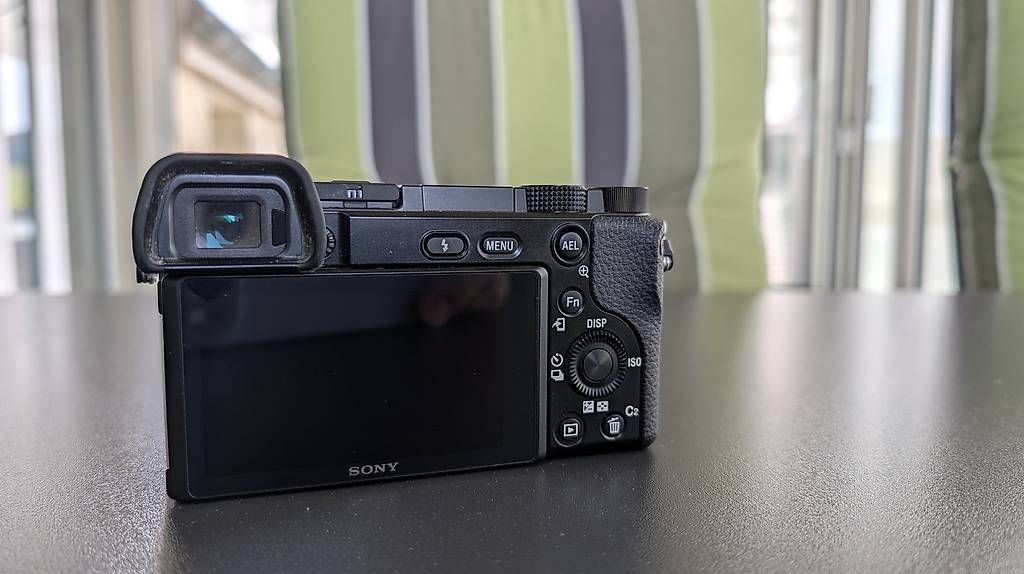 Sony Kamera: Sony Alpha 6100 Body in Top Zustand – Gebraucht aus Menzingen von S.F.T 1