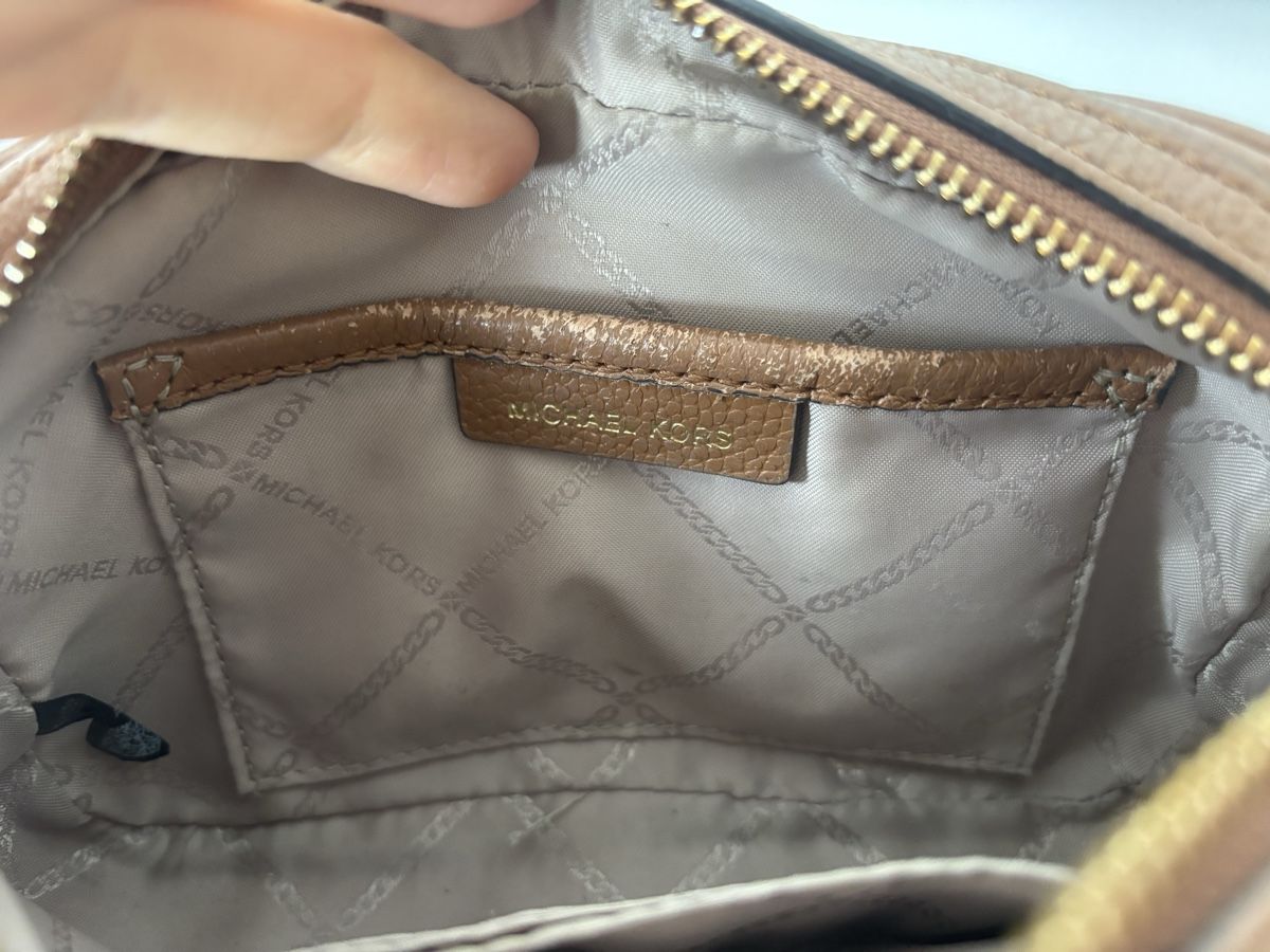 Michael Kors Borse da donna: Michael Kors Umhängetasche – Usato da Zug venduto da eic_6lnh 5