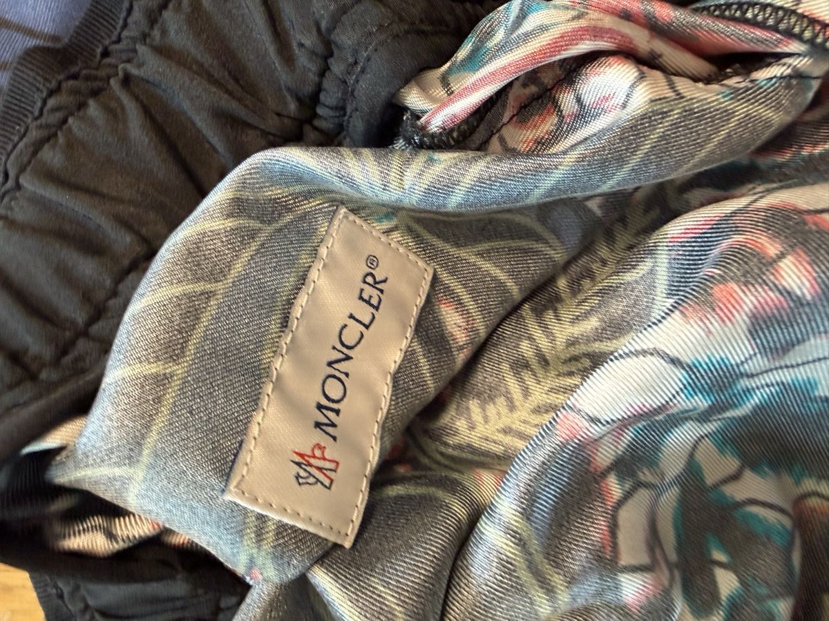 Pantaloni: Moncler Hose 42 – Usato da Adlikon b. Regensdorf venduto da galaxandy 3