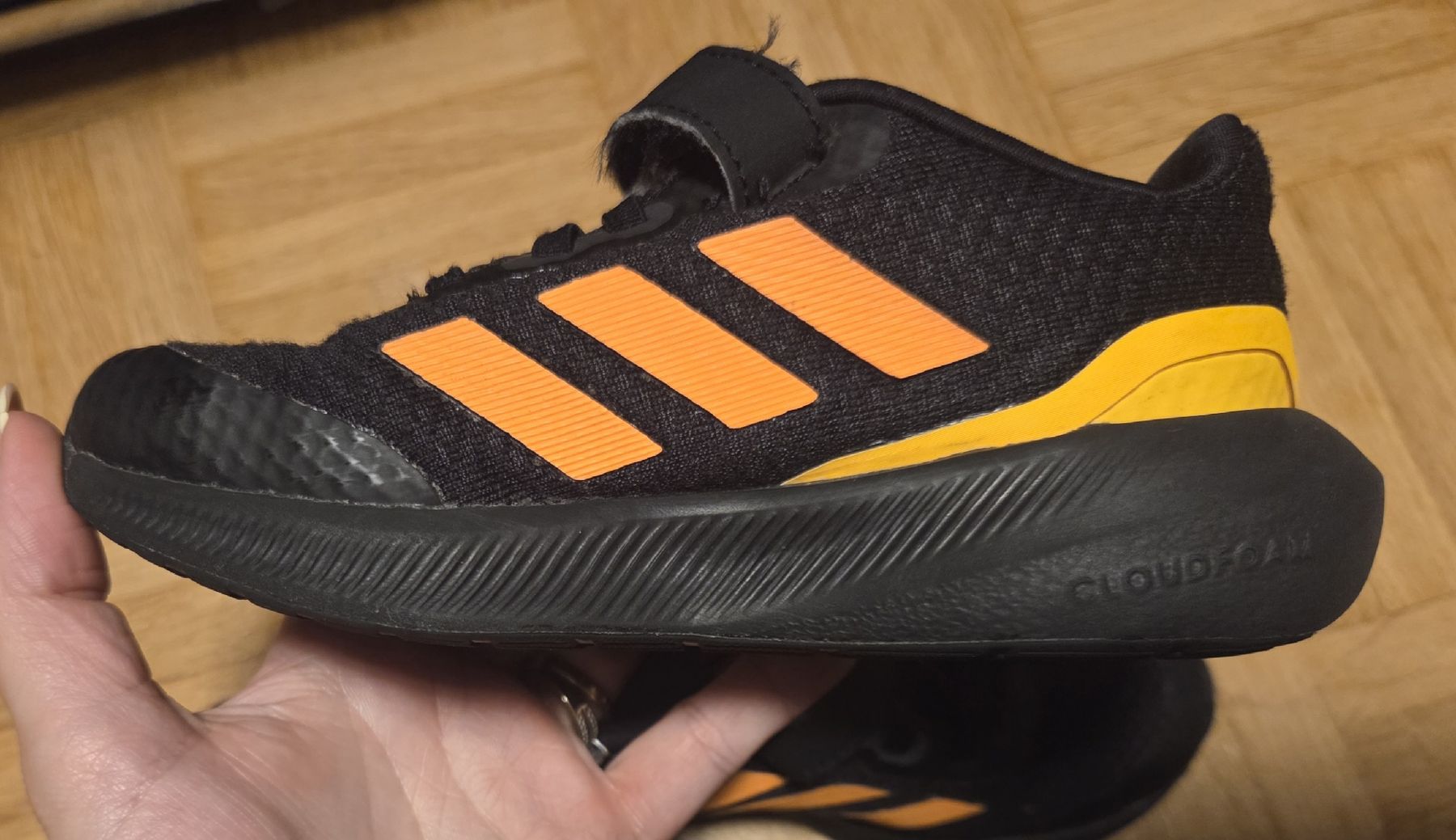 Adidas Scarpe per ragazzi: basket enfant Adidas  – Usato da Meyrin venduto da sof_5ltz 1