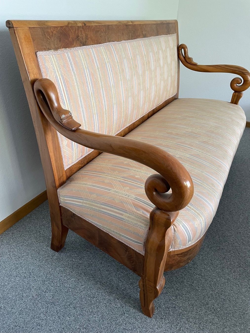 Divani: Antikes Sofa: Biedermeier Empire-stil – Usato da Bolligen venduto da Petunia77 1