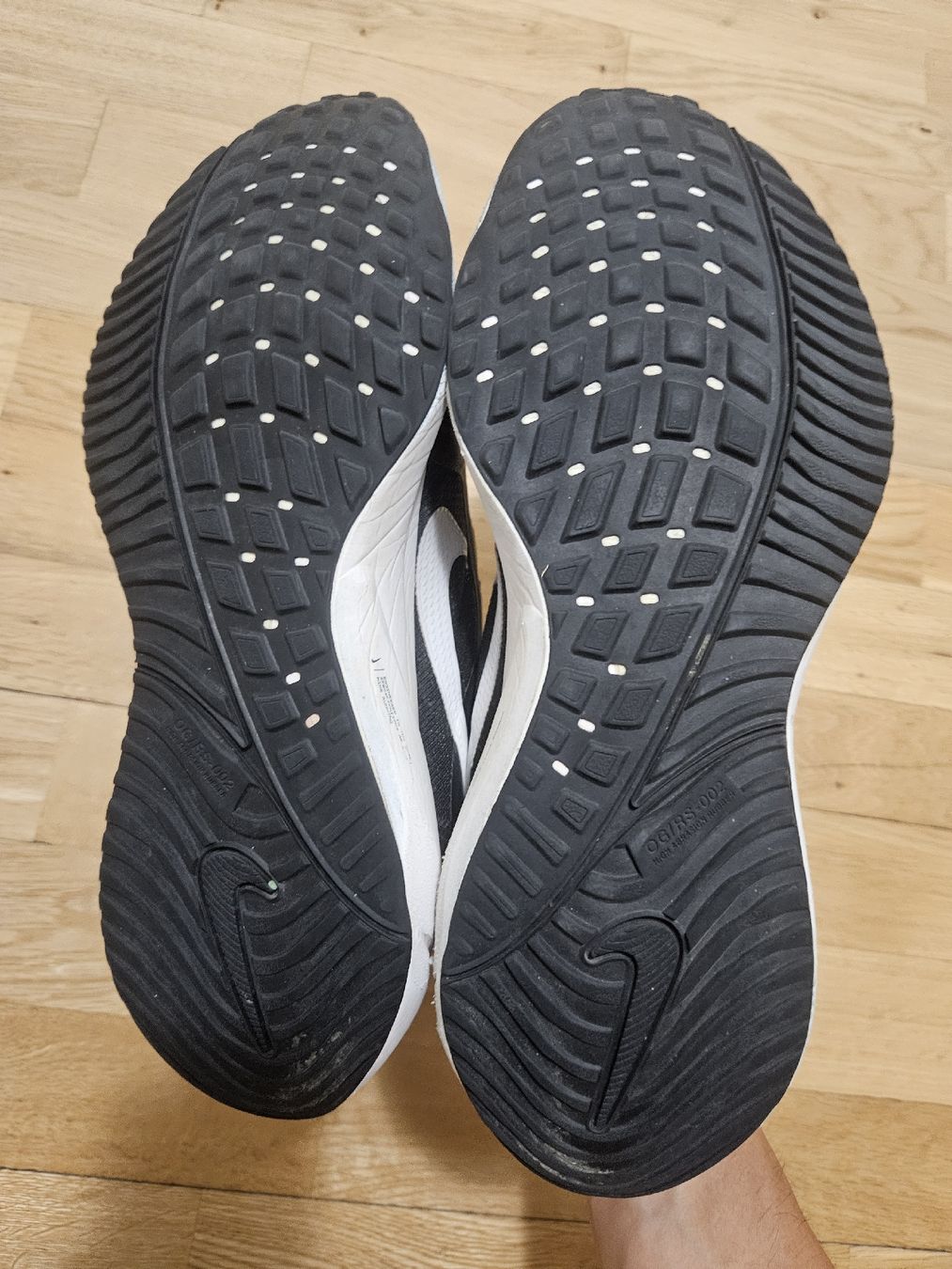 Nike Scarpe da uomo: Nike Vomero 16 Schuhe Gr 42.5  – Usato da Emmenbrücke venduto da TopGato 1