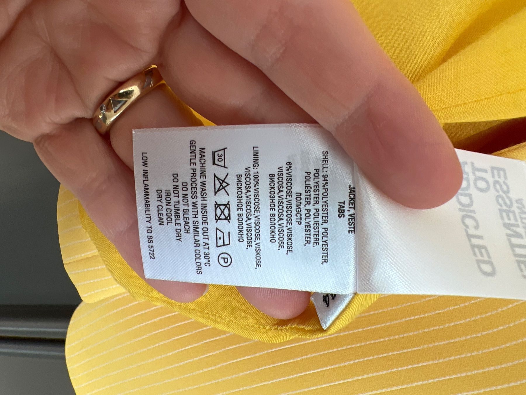 Essentiel Antwerp Jacken: Essentiel Antwerp Blazer 34 – Gebraucht aus Richterswil von 2005luciam 3