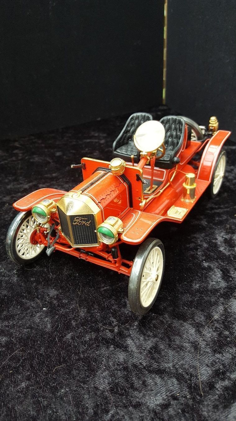 Ford Modellini d'auto: 1 Modellauto Ford 1913 – Usato da Reinach venduto da 3Guggerli