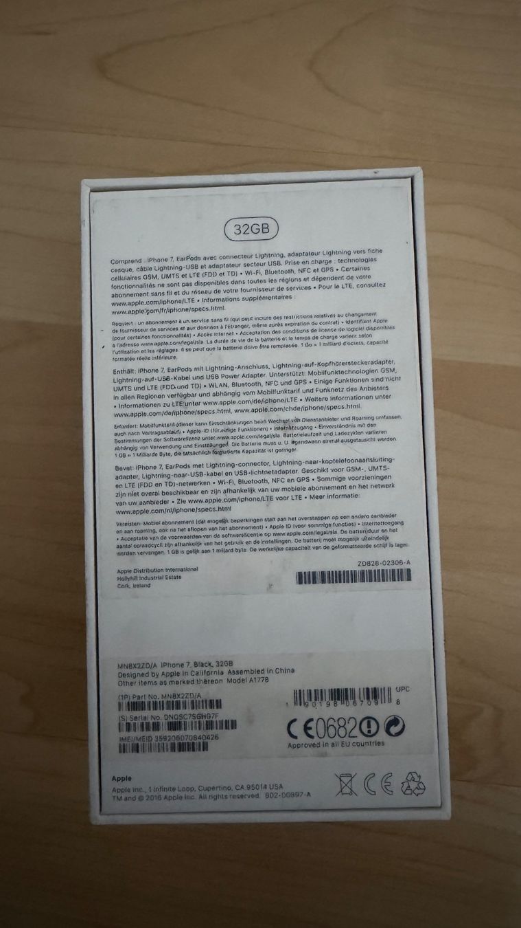 Sonstige Dekorationen & Accessoires: Boite iPhone 7 noir 32GB, bon état – Gebraucht aus Develier von loicb1997 2
