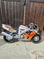 Honda CBR900 SC28