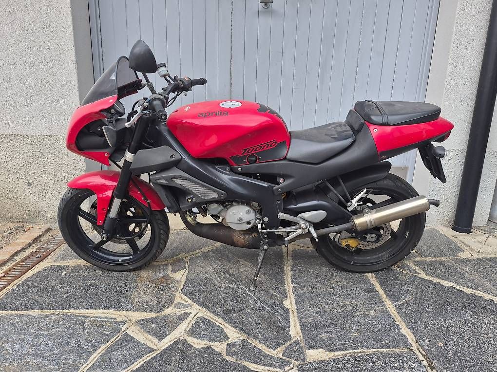 Aprilia Strada: Aprilia Tuono 125 cc – Usato da Riva San Vitale venduto da Marneta 2