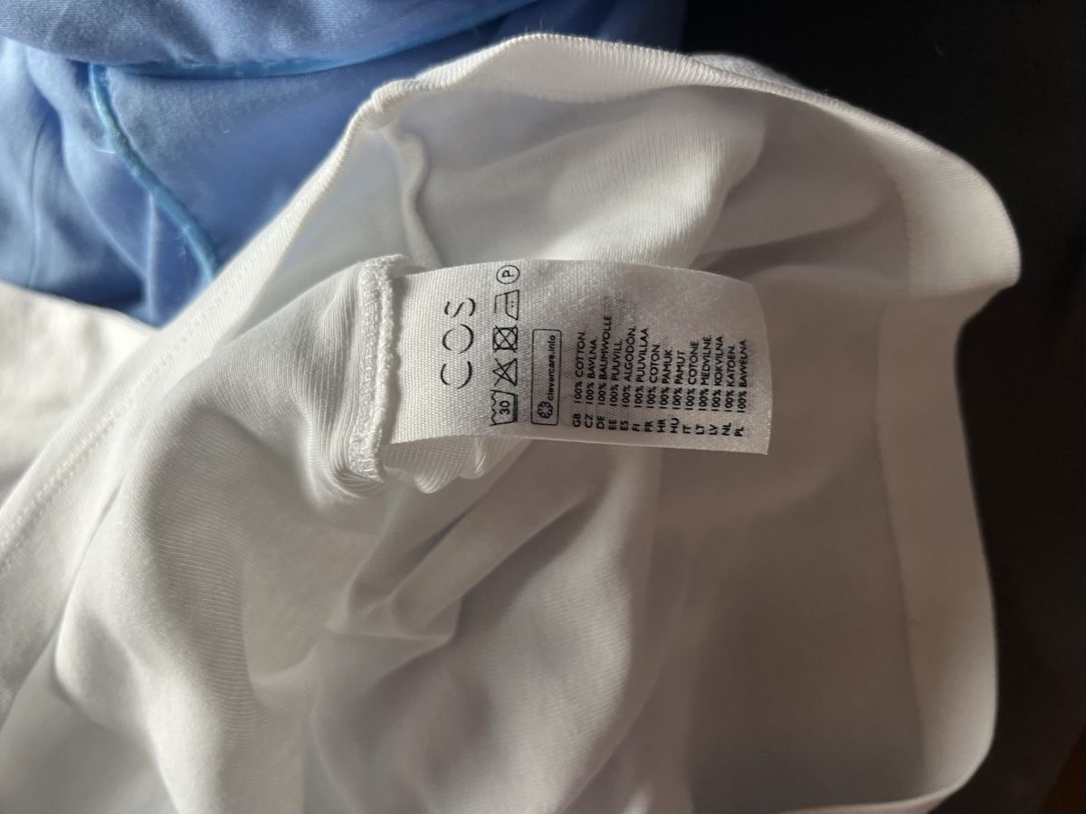 Cos T-Shirts: T shirt COS blanc – Gebraucht aus Villars-Ste-Croix von Maaaat 2