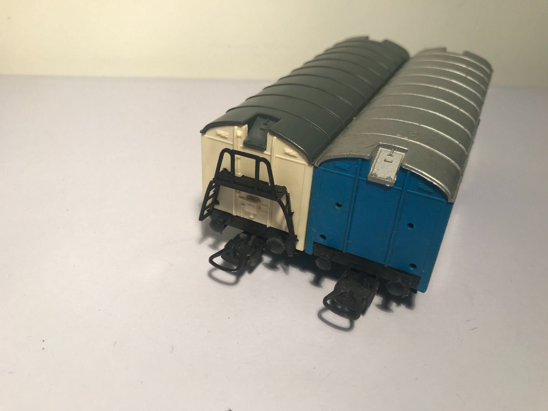 Lima Modellini di ferrovie: LIMA 2x Interfrigo Kühlwagen – Usato da Buchrain venduto da Modellbahn11 3