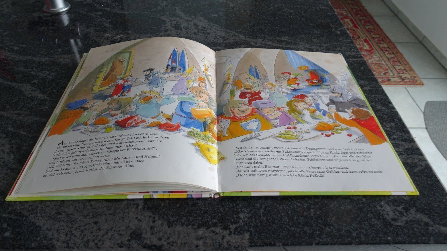 Bücher: HOCH LEBE KÖNIG FUSSBALL – Gebraucht aus Zürich von Roulet 9