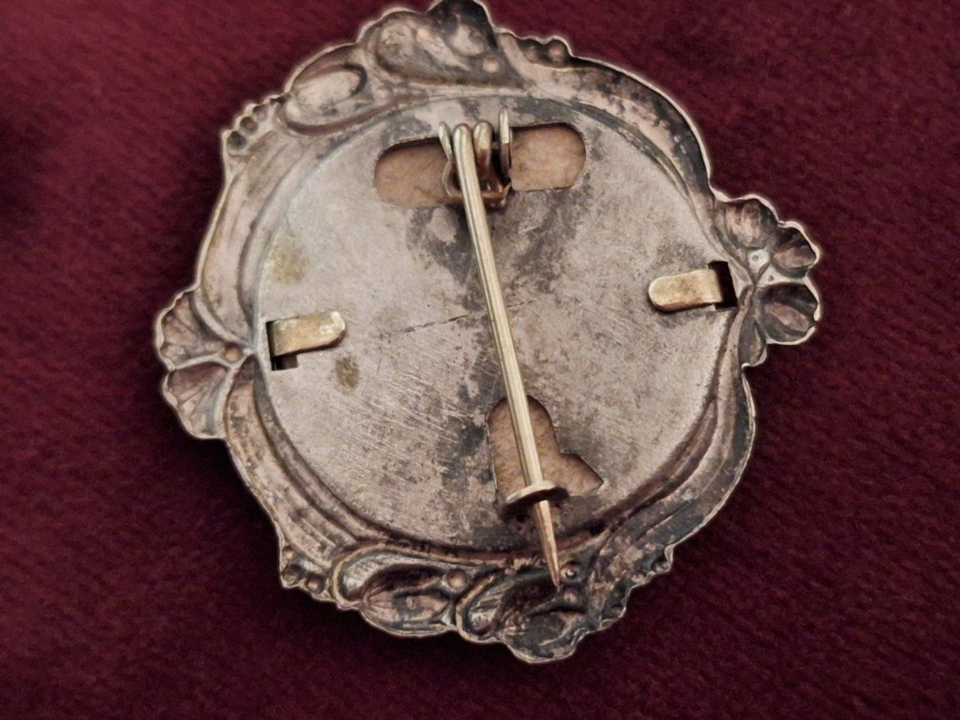 Spille & Fermagli: Jugendstil  Medaillon -Brosche , evt.Silber   ? – Usato da Arlesheim venduto da shopradl 4