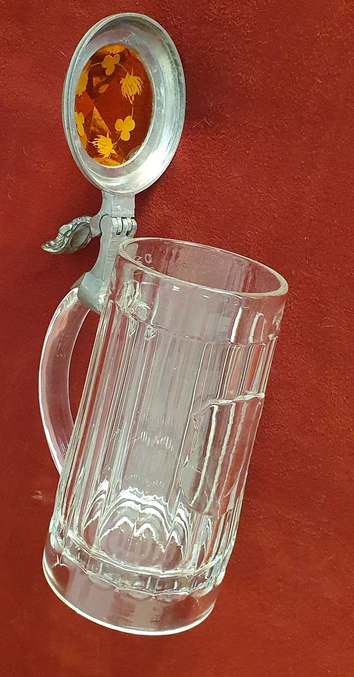 Gläser: antiker Bier-Glaskrug mit wunderschönen Farb-Prismadeckel – Gebraucht aus Kreuzlingen von Rschweiz1 5