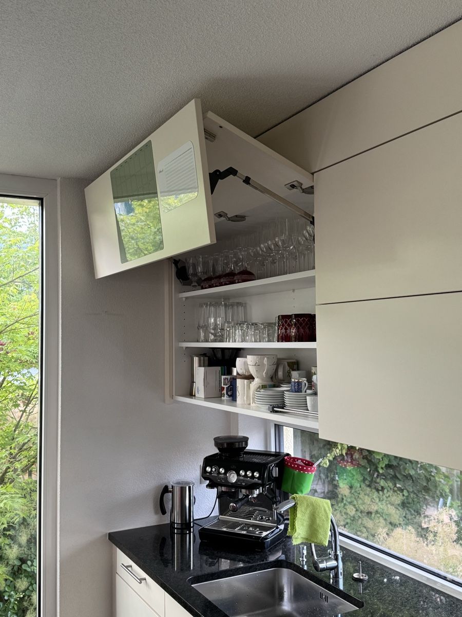 Cucine complete: Moderne Kücke mit Kochinsel – Usato da Bern venduto da tri_9nr9 7
