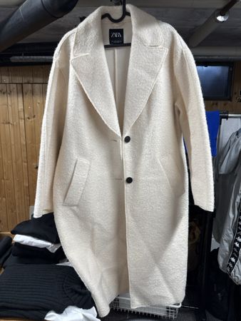 Zara Mantel Wolloptik cremeweiss Grösse S guter Zustand
