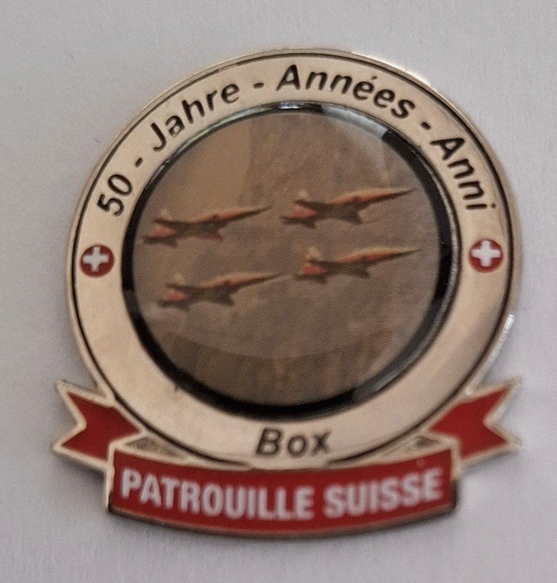 Schweizer Armee Placchette & Badge: Patrouille Suisse Box – Usato da Hinterkappelen venduto da Schampus