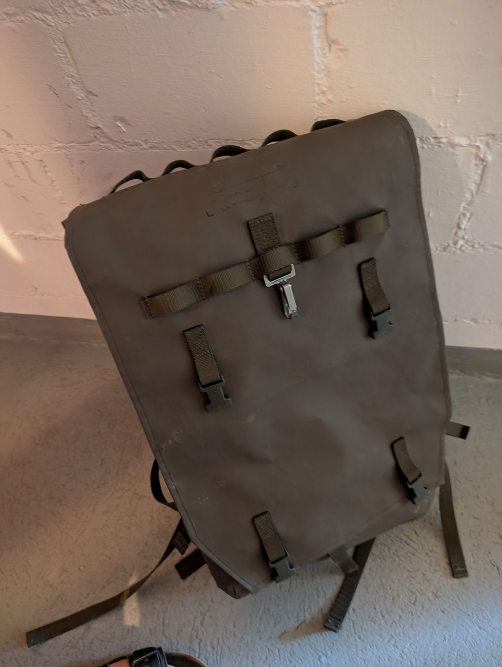 Schweizer Armee Zaini: Miltärrucksack Schweizer Armee ca. 2004 – Usato da Roggwil BE venduto da MA-4900 2