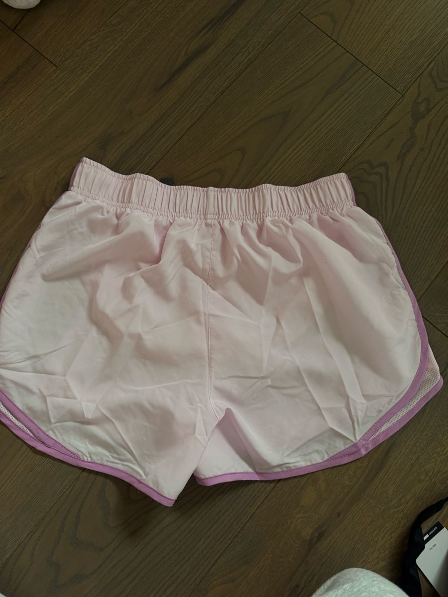 Nike Pantaloni: Nike running shorts – Nuovo e nell'imballaggio originale da Zürich venduto da Bellinka23 1