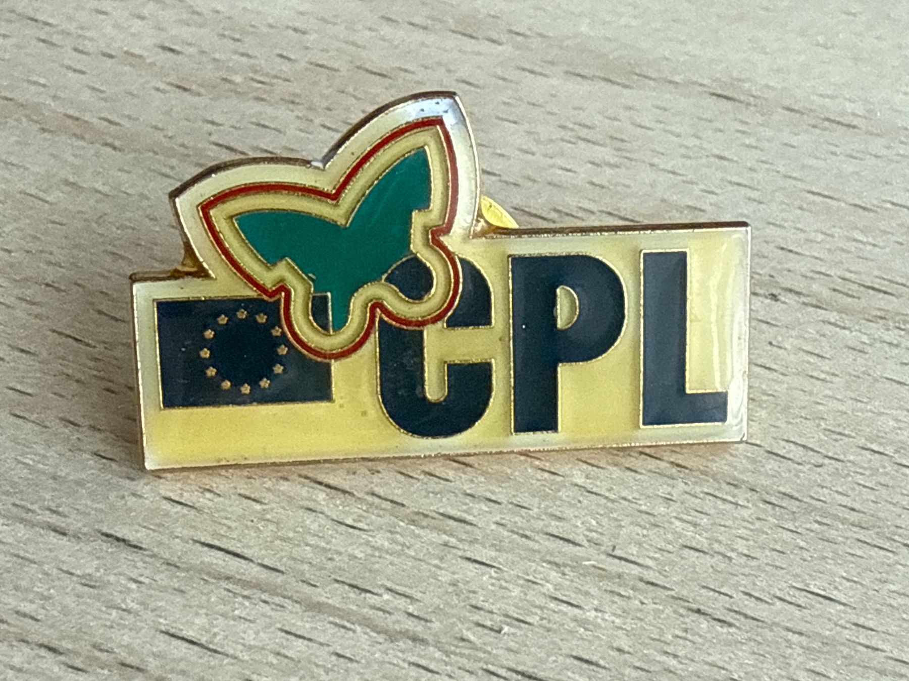Plaquettes & Badges: Pin CPL  EU – D'occasion à Glattbrugg par Schweigmatt