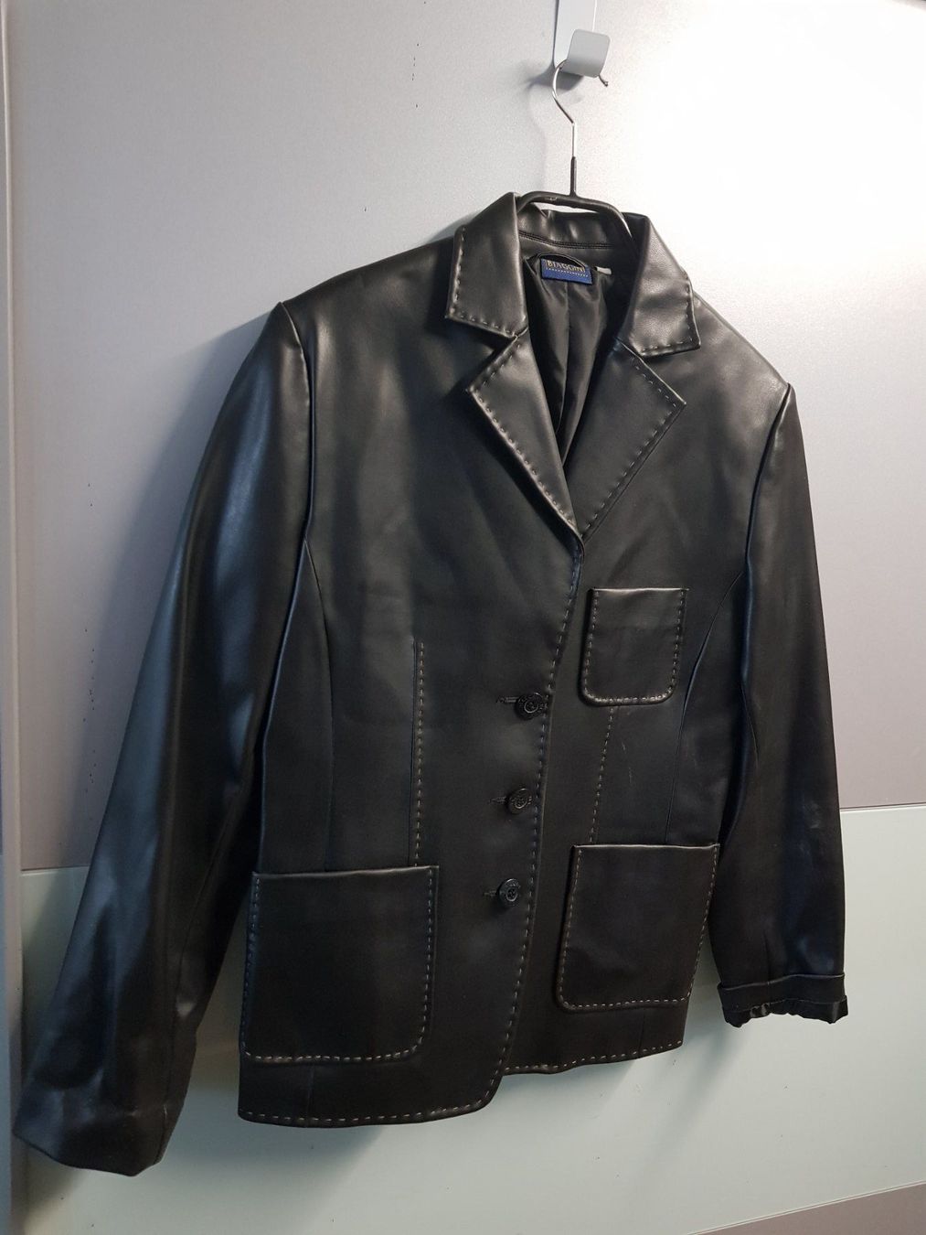 Giacche: Damen Lederlook Polyester Jacke Biaggini schwarz Grösse 38 – Usato da Walterswil BE venduto da Lonitti 4