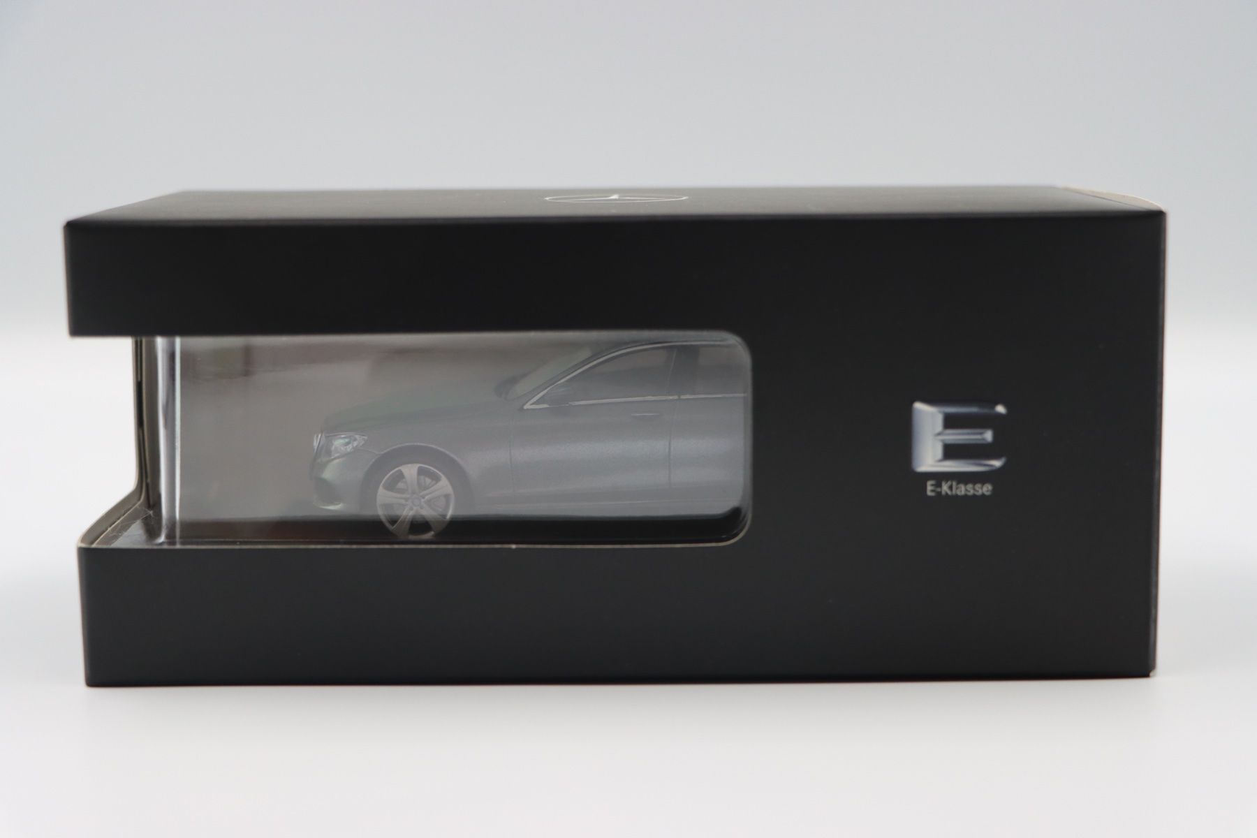 Mercedes-Benz Modellini d'auto: Mercedes E-Klasse 2016 1:43 Kyosho – Nuovo e nell'imballaggio originale da Bühl b.Aarberg venduto da modelldiecast