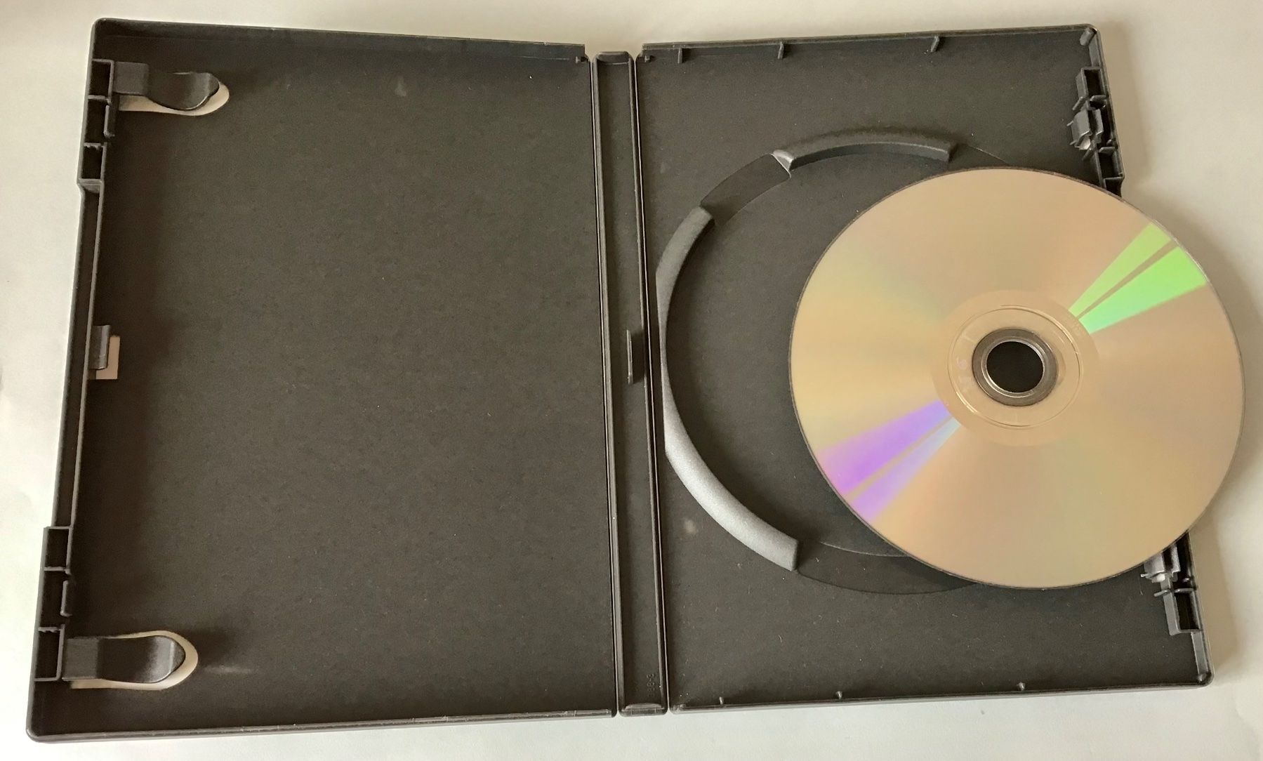 Tutti i DVDs: Piraten der Karibik, Teil 1 und 2 – Usato da Bubendorf venduto da Alpenheidi 7