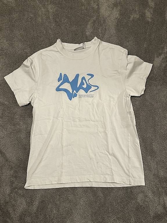 T-Shirts: T-Shirt Weekday Weiss Grösse: M – Gebraucht aus Bottmingen von fed_8spp